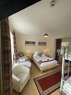 Oakhurst Gatwick