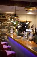 The Cross Foxes- Bar Grill and Rooms
