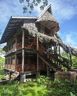 Cotton Tree Lodge