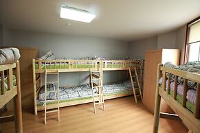 Miso Guesthouse - Hostel