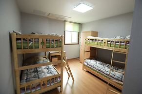 Miso Guesthouse - Hostel