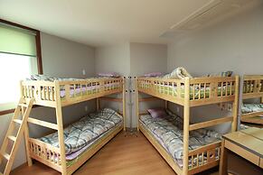 Miso Guesthouse - Hostel