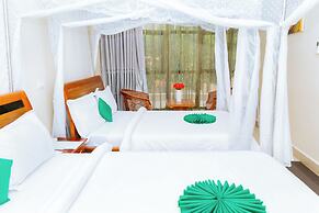 Five to Five Hotel