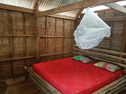 Driftwood Hostel and Bungalows