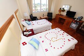 Royal Inlay Hotel