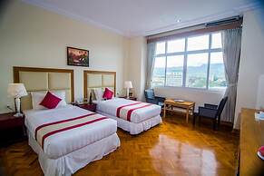 Royal Inlay Hotel