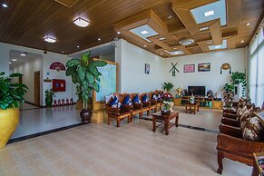 Royal Inlay Hotel