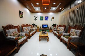 Royal Inlay Hotel
