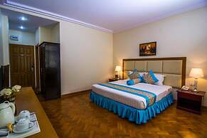 Royal Inlay Hotel