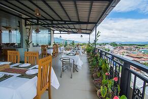 Royal Inlay Hotel
