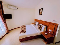 Masailand Safari & Lodge