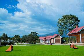 Masailand Safari & Lodge
