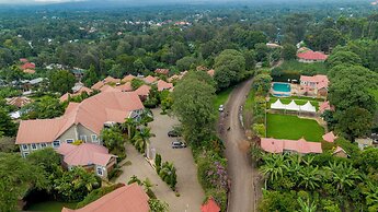Masailand Safari & Lodge