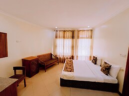 Masailand Safari & Lodge
