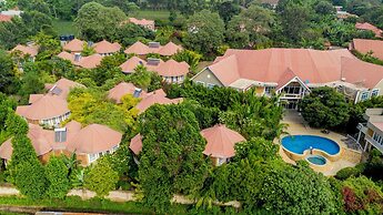 Masailand Safari & Lodge