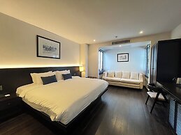 Cheeva Dee Hotel