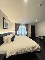 Cheeva Dee Hotel
