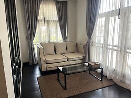 Cheeva Dee Hotel