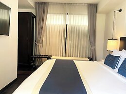 Cheeva Dee Hotel