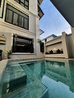 Cheeva Dee Hotel