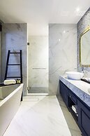 Cheeva Dee Hotel