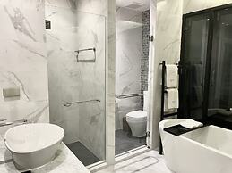Cheeva Dee Hotel