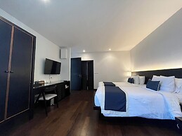 Cheeva Dee Hotel