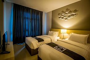 Triple Z Hotel