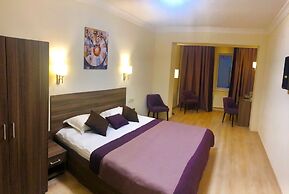 Non-Stop Hotel