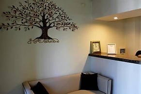 Non-Stop Hotel