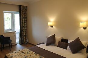 Non-Stop Hotel