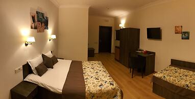 Non-Stop Hotel