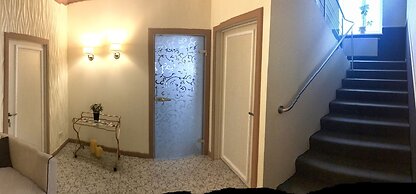 Non-Stop Hotel