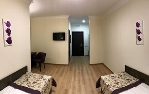 Non-Stop Hotel