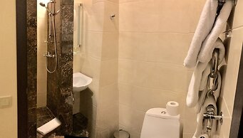 Non-Stop Hotel