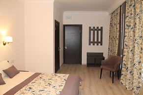 Non-Stop Hotel