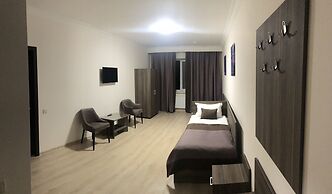 Non-Stop Hotel