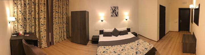 Non-Stop Hotel