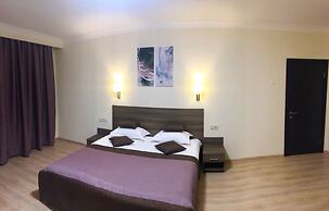 Non-Stop Hotel