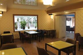 Non-Stop Hotel