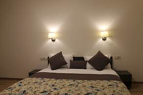 Non-Stop Hotel