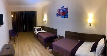 Non-Stop Hotel