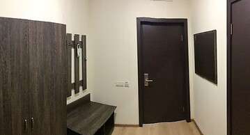 Non-Stop Hotel