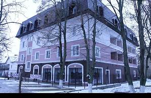 Non-Stop Hotel