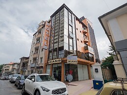Caro Aparthotel