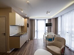 Caro Aparthotel