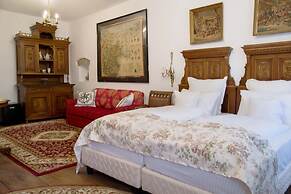 Taschler Haus Boutique