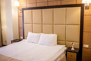 Green Park Hotel