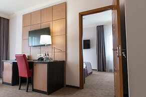 Green Park Hotel