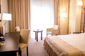 Green Park Hotel